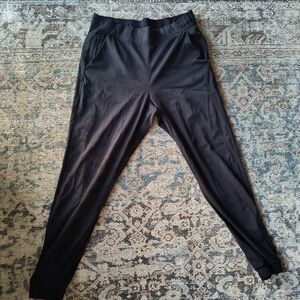 Athleta Black Trekkie/Metro Lightweight Joggers | Size 10 | Zip Pocket